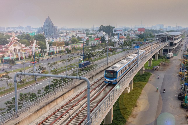 Tuyến metro số 1 TP. Hồ Chí Minh (Bến Thành - Suối Tiên) dự kiến vận hành thương mại vào năm 2024
