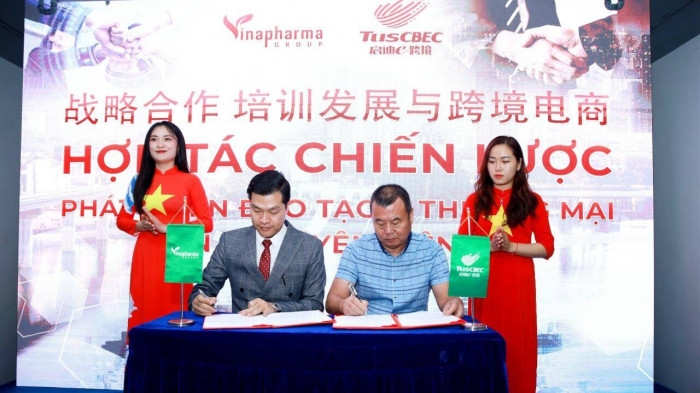 Lễ ký kết hợp tác chiến lược thương mại điện tử xuyên biên giới Trung Quốc - Việt Nam