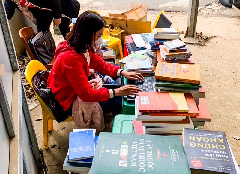 Hà Nội: Thu giữ hơn 100 tấn sách giả