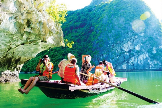 Nhờ chính sách mới sắp có hiệu lực, ngành du lịch kỳ vọng có thể đạt 8 triệu lượt khách vào năm nay. (Ảnh minh họa) Nhờ chính sách mới sắp có hiệu lực, ngành du lịch kỳ vọng có thể đạt 8 triệu lượt khách vào năm nay. (Ảnh minh họa)