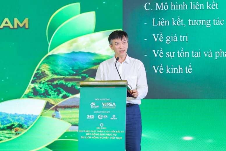 PGS.TS Nguyễn Minh Ngọc thuyết trình trong một sự kiện lớn của Trung tâm Phát triển Bất động sản (RED) - Hiệp hội Bất động sản Việt Nam tổ chức ngày 25/5/2023