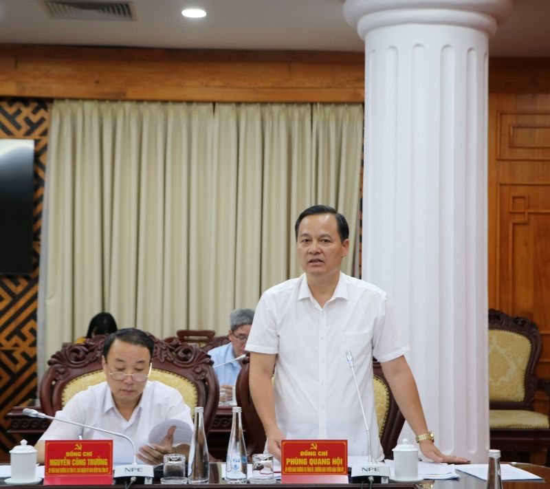 Trưởng Ban tuyên giáo Tỉnh ủy Lạng Sơn điều hành thảo luận