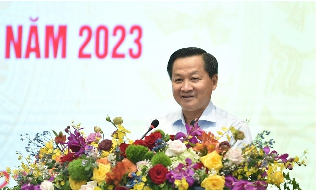 Phó Thủ tướng Lê Minh Khái đề nghị Bộ Tài chính tập trung xử lý kịp thời, hiệu quả những vấn đề cấp bách; phấn đấu hoàn thành cao nhất mục tiêu đề ra. (Ảnh: VGP)