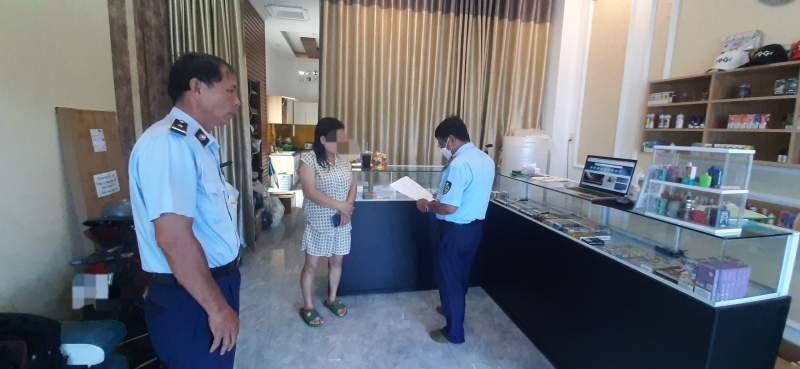 Cần Thơ: Phát hiện hàng trăm sản phẩm thuốc lá điện tử nhập lậu