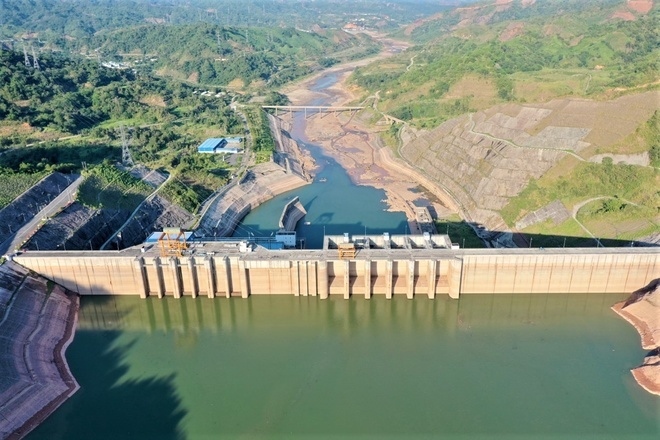Nhờ nước về hồ liên tục tăng, lượng điện sản xuất từ các nhà máy thủy điện ở khu vực miền Bắc đã tăng mạnh