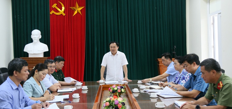 Phó chủ tịch UBND tỉnh Lạng Sơn Lương Trọng Quỳnh làm việc với lãnh đạo 2 huyện Lộc Bình và Đình Lập