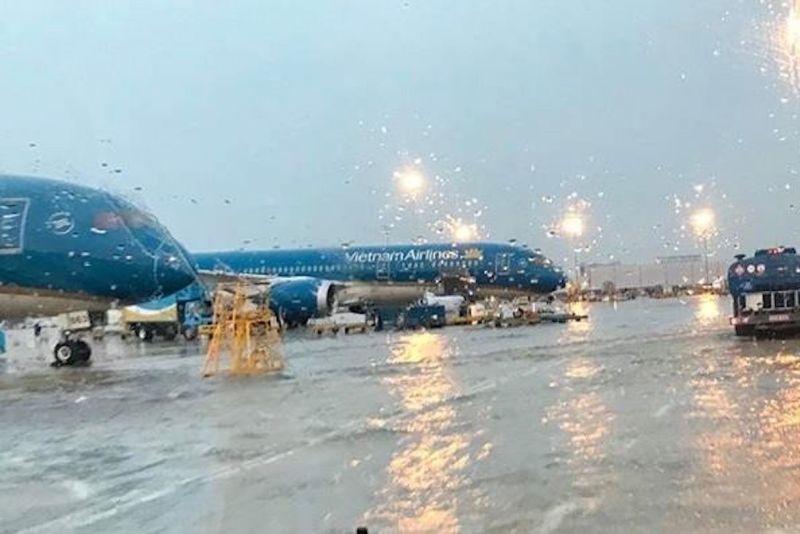 Đóng cửa sân bay Nội Bài, Vân Đồn, Cát Bi do ảnh hưởng của bão số 1