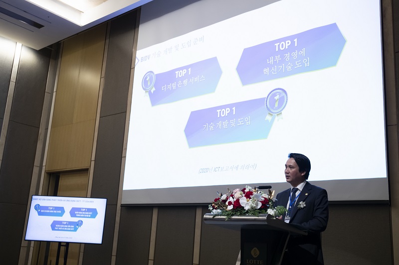 Ông Trần Long - Phó Tổng Giám đốc Ngân hàng BIDV phát biểu tại hội thảo