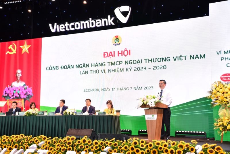 Ông Nguyễn Thanh Tùng - Phó Bí thư Đảng ủy, Thành viên Hội đồng quản trị, Tổng Giám đốc Vietcombank phát biểu tại Đại hội Công đoàn Vietcombank lần thứ VI, nhiệm kỳ 2023 - 2028