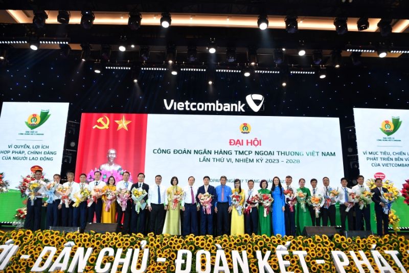 Ban Chấp hành Công đoàn Vietcombank khóa VI, nhiệm kỳ 2023 - 2028 ra mắt tại Đại hội