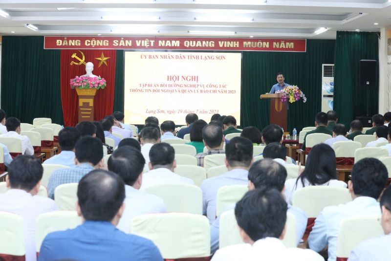 Quang cảnh hội nghị tập huấn