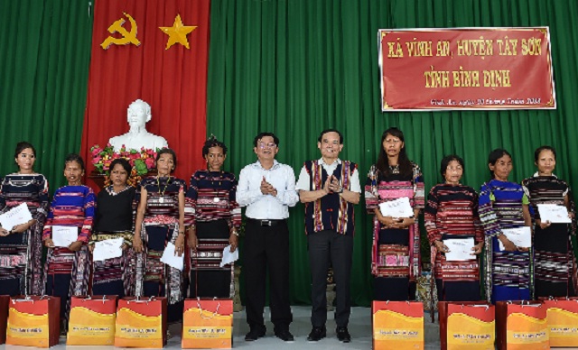 Phó thủ tướng Trần Lưu Quang làm việc tại Bình Định