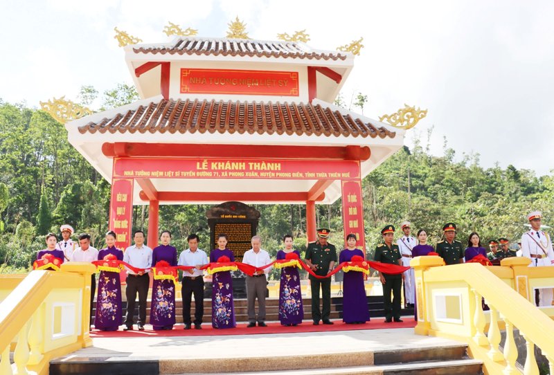 Bộ Tư lệnh Quân khu 4: Khánh thành và bàn giao công trình Nhà tưởng niệm Liệt sỹ Tiểu khu 67