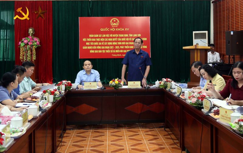 Phó chủ tịch Quốc hội, Thượng tướng Trần Quang Phương phát biểu tại buổi làm việc