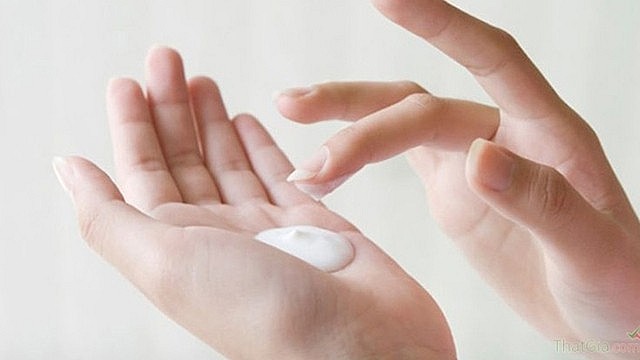 Đình chỉ lưu hành, thu hồi lô kem dưỡng trắng, chống nắng kém chất lượng