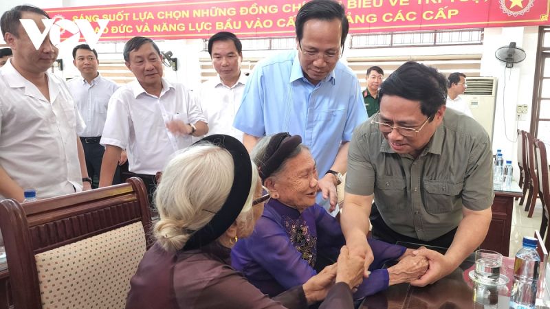 Thủ tướng thăm hỏi các Mẹ Việt Nam anh hùng