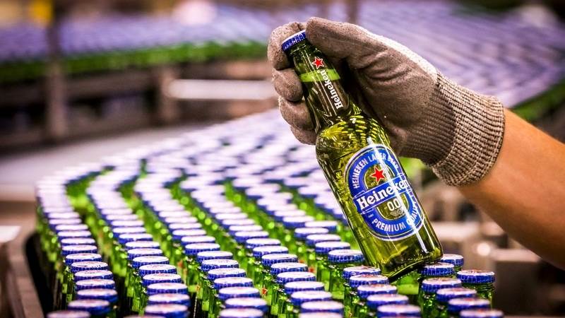 Ảnh hưởng tình hình kinh tế Việt Nam khiến lợi nhuận nửa đầu năm của Heineken giảm mạnh
