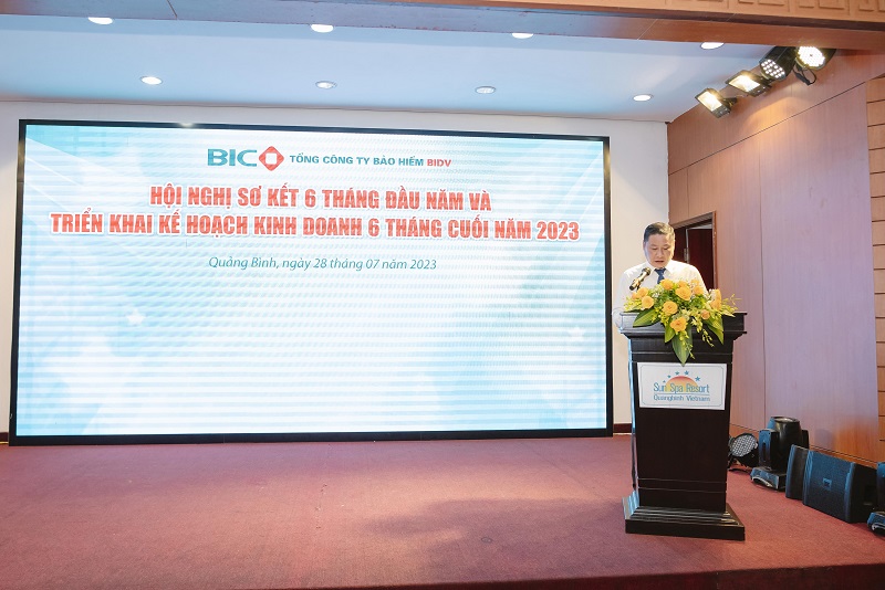 Tổng Giám đốc BIC Trần Hoài An báo cáo kết quả kinh doanh tại Hội nghị
