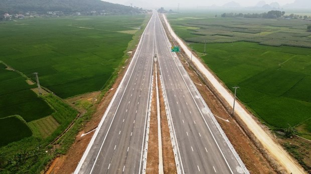 Cao tốc Bắc-Nam đoạn Mai Sơn-Quốc lộ 45 có tổng chiều dài hơn 63,37km, đi qua địa phận hai tỉnh Ninh Bình và Thanh Hóa