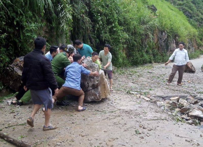 Thứ trưởng Bộ TN&MT: Chuyển đổi đất rừng làm đường, nhà ở gây nguy cơ sạt lở đất đá