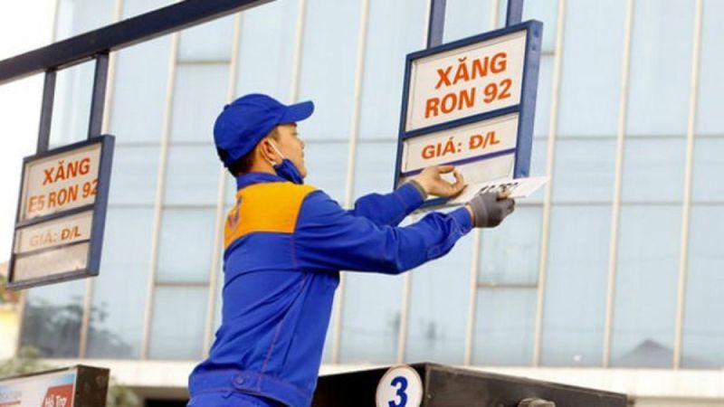 Giá xăng trong nước ngày mai có thể quay đầu giảm