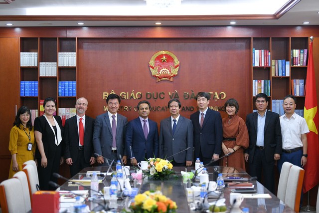 Bộ trưởng Bộ GD&ĐT Nguyễn Kim Sơn làm việc với Viện Khảo thí giáo dục Hoa Kỳ - Ảnh: VGP/PL