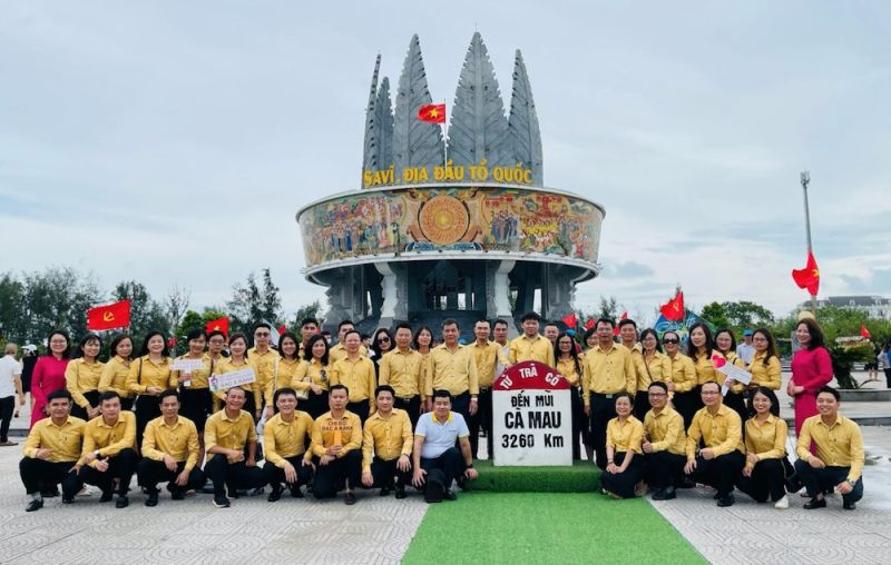 Chi bộ Ngân hàng TMCP Bắc Á tham quan mũi Sa Vĩ – nơi địa đầu thiêng liêng của Tổ quốc
