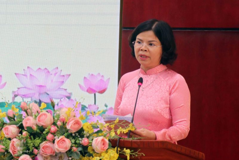 Chủ tịch UBND tỉnh Bắc Ninh Nguyễn Hương Giang phát biểu tại Hội nghị Chủ tịch UBND tỉnh Bắc Ninh Nguyễn Hương Giang phát biểu tại Hội nghị