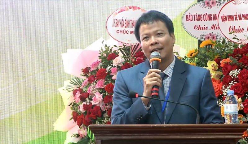 TS.LS Đồng Xuân Thụ, Tổng biên tập Tạp chí Môi trường và Đô thị Việt Nam phát biểu