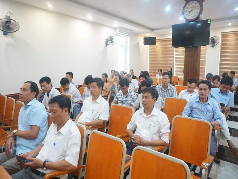 Các đại biểu tham dự hội nghị.