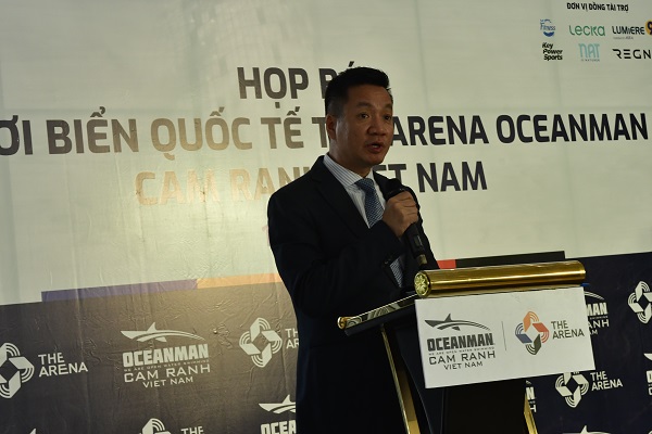 Đại diện nhà tài trợ chính The Arena Cam Ranh phát biểu tại họp báo ngày 15/02/2023