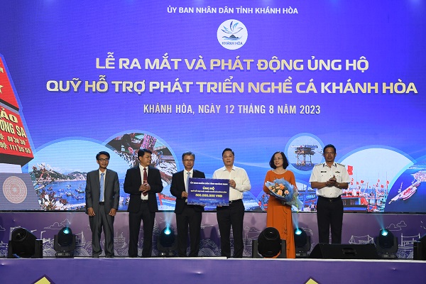 UBND tỉnh Quảng Nam ủng hộ quỹ 500 triệu đồng