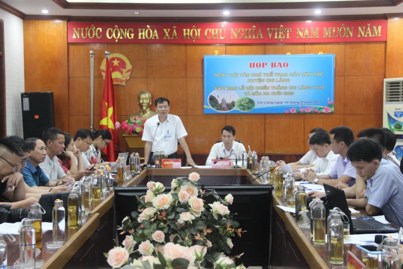 Phó Chủ tịch UBND huyện Chi Lăng Phùng Văn Nghĩa phát biểu