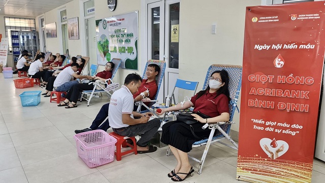 Khu vực hiến m&aacute;u của Chi nh&aacute;nh Agribank B&igrave;nh Định.