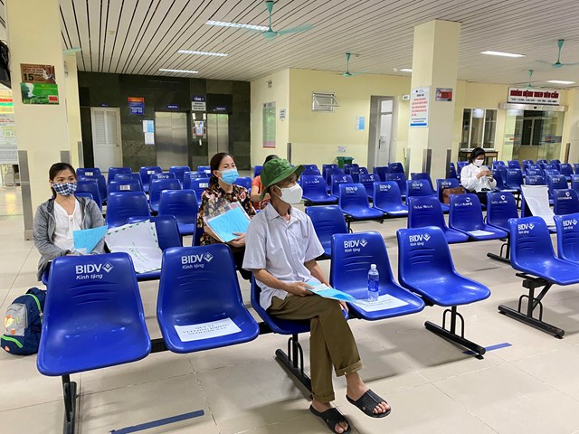 Từ ngày 15/8, áp dụng khung giá mới dịch vụ khám chữa bệnh theo yêu cầu