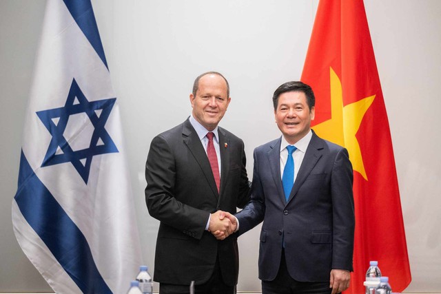 Bộ trưởng Bộ Công thương Nguyễn Hồng Diên cho biết, vào khoảng đầu tháng 10, đường bay thẳng Việt Nam - Israel sẽ được triển khai