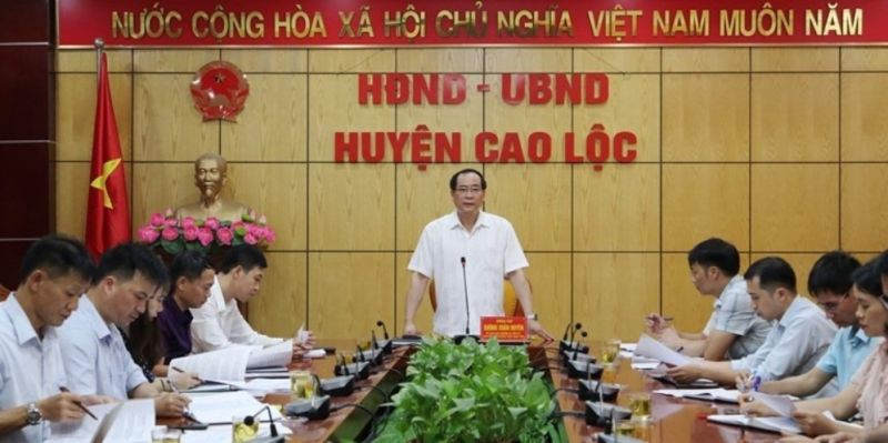 Phó Chủ tịch Thường trực UBND tỉnh Lạng Sơn Dương Xuân Huyên phát biểu chỉ đạo tại buổi làm việc