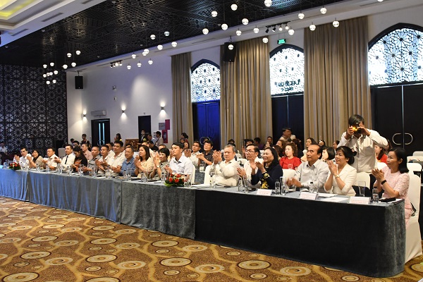 Đại biểu tỉnh Đắk Lắk tham dự hội nghị