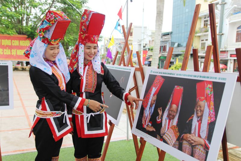 Triển lãm ảnh nằm khuôn khổ chương trình Ngày hội Văn hóa, Thể thao các dân tộc huyện Hải Hà 2023