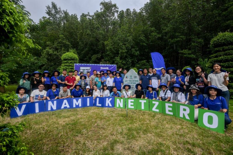 ại Cà Mau, năm 2018, Vinamilk đã trồng 100.000 cây xanh trong chương trình Quỹ 1 triệu cây xanh cho Việt Nam (Ảnh: Vinamilk)