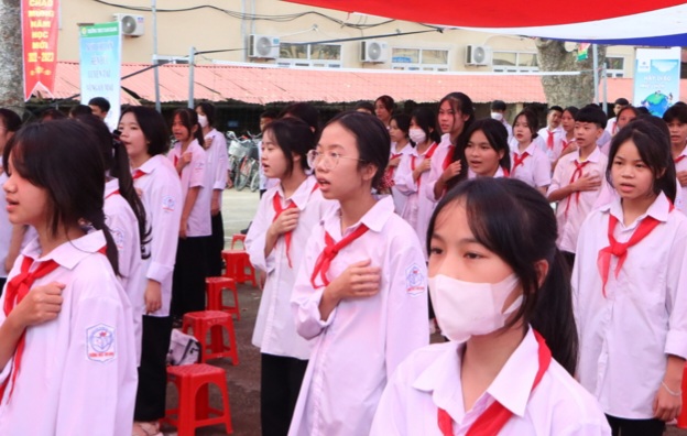 Học sinh Trường THCS Tam giang, huyện Yên Phong dự lễ khai giảng năm học 2022-2023. (Ảnh: Bá Đoàn).