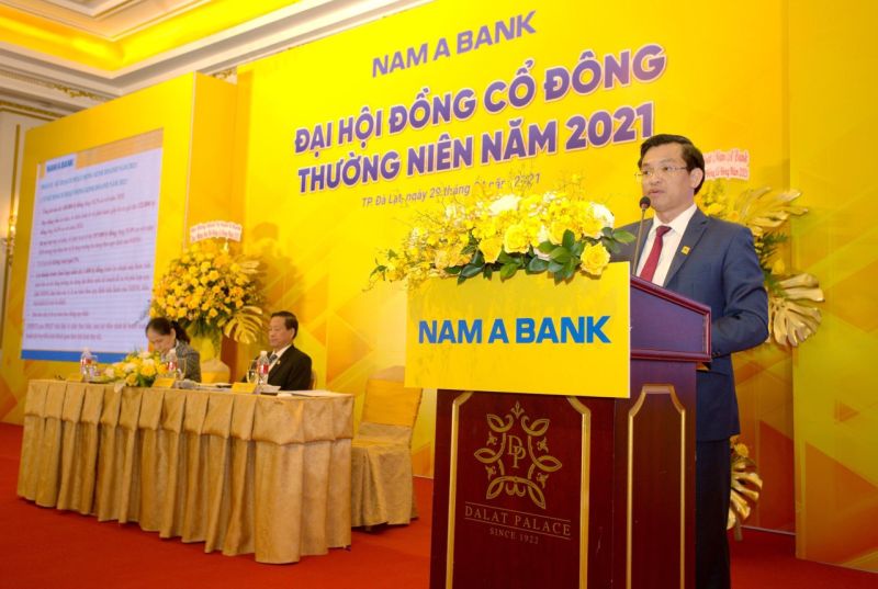 Tổng giám đốc Nam A Bank Trần Ngọc Tâm phát biểu tại đại hội cổ đông năm 2021