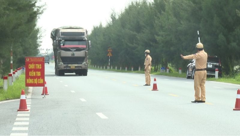 Lực lượng công an giao thông tỉnh Hải Dương ra quân xử lý lái xe vi phạm nồng độ cồn trên toàn tỉnh
