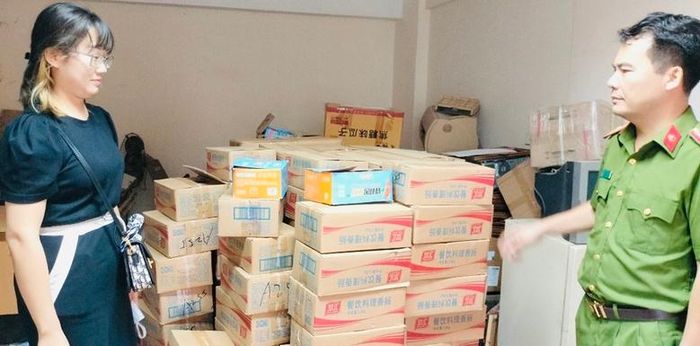 Phát hiện số lượng lớn xúc xích không rõ nguồn gốc tại Lào Cai