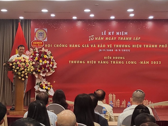 Ông Nguyễn Đăng Sinh, Chủ tịch Hiệp hội chống hàng giả và bảo vệ thương hiệu Việt Nam (VATAP) phát biểu tại buổi lễ