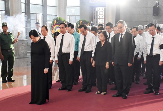 Lãnh đạo Đảng, Nhà nước viếng tang nguyên Bộ trưởng GD&ĐT Trần Hồng Quân