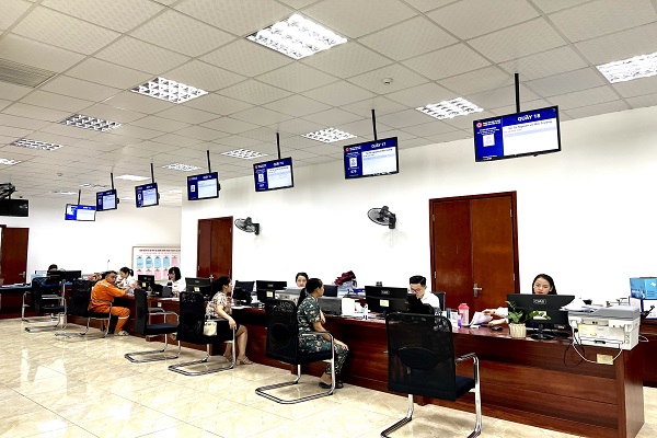Trung tâm dịch vụ hành chính công Lào Cai