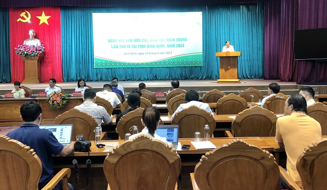 Quang cảnh buổi họp báo. Quang cảnh buổi họp báo.