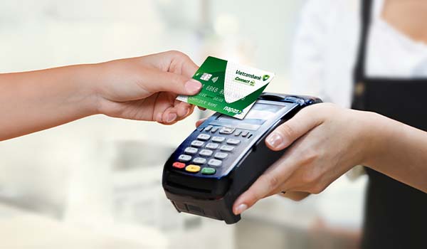Việc chuyển đổi thẻ từ thẻ từ sang thẻ chip là xu hướng chung của nhiều thị trường trên thế giới