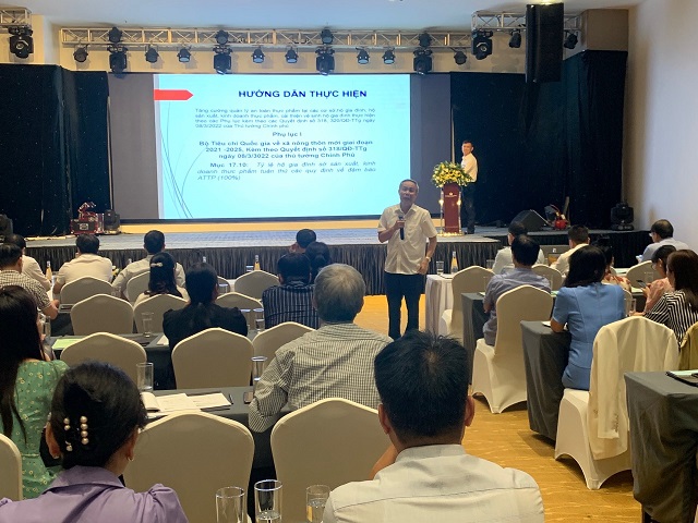Nguyễn Hùng Long, Phó Cục trưởng Cục An toàn thực phẩm giải đáp các câu hỏi tại Hội nghị